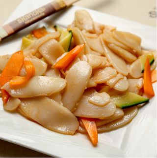 43. Gnocchi di riso con frutti di mare e verdure