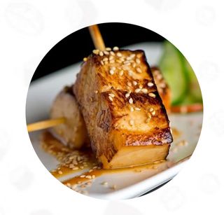 61. Spiedini di pesce tofu