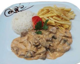 Strogonoff de Novilho