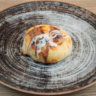 Pita sa kremom i  Plazmom komad