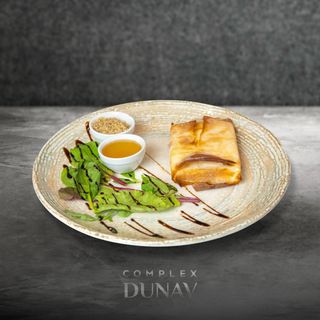 Печено сирене с мед и орехи 200гр