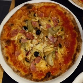 Pizza Capricciosa