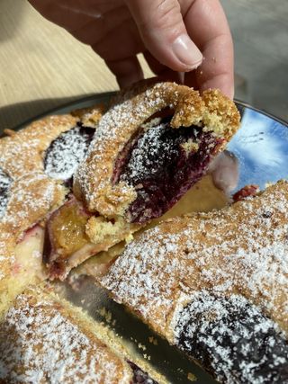 ქლიავის და ალუბლის პეროგი