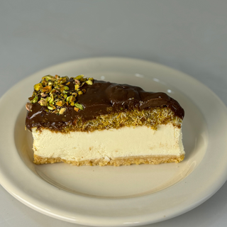 დუბაის შოკოლადის ჩიზქეიქი 1 ნაჭერი