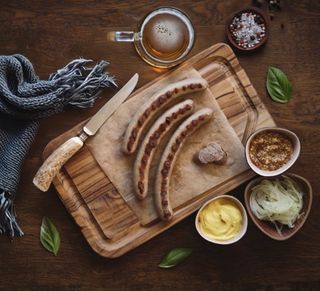 Порция 4бр. Вилдбратвурст (240г)