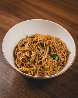 Pržene nudle od riže tanke