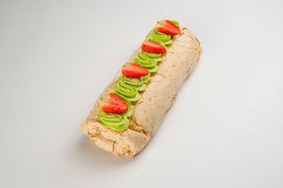Меренговый рулет с фисташковой начинкой (850г)