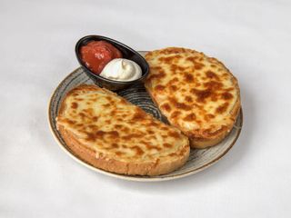 Запечен сандвич с пилешко филе и кашкавал (190г)