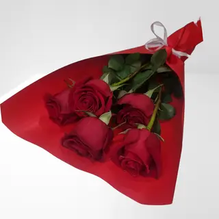 Buchet 5 trandafiri rosii