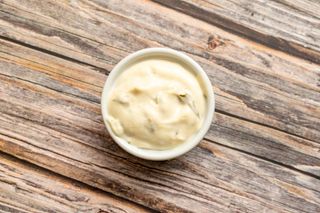 Sos maioneza cu usturoi