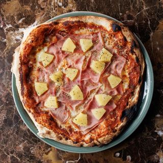 Pizza Hawaiana (30 Cm.)