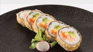 93 Futo fritto Salmone, Philadelphia, avocado, salsa teriyaki -6 pezzi