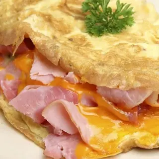 Tortilla con Serrano y Queso