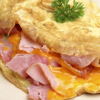 Tortilla con Serrano y Queso