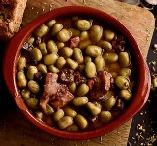 Habas a la catalana