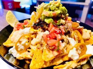 Начос Бел Гранде с телешко (900г)