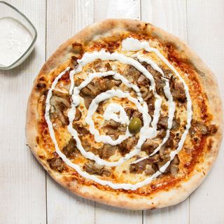 Kebab pizza