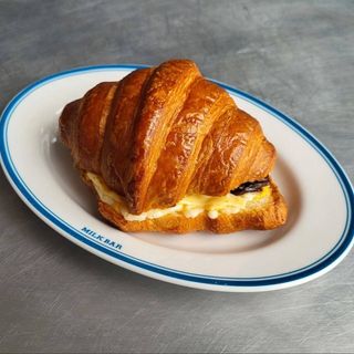 КРУАСАН ЧОТИРИ СИРИ