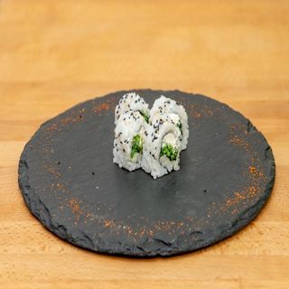 Урамаки Уакаме (4бр - 100г)