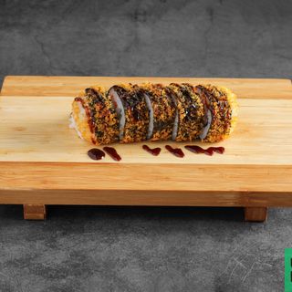 Futomaki atún y aguacate con queso tempurizado (5 pzs.)