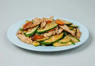175. Пиле с тиквички