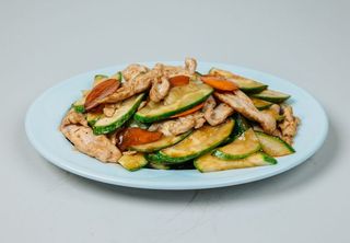 175. Пиле с тиквички