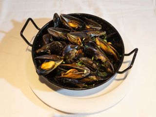 Cozze Alla Marinara Mejillones A La Plancha