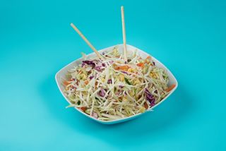 Salata od povrća sa susamom i kineskim sirćetom