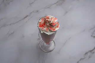 Клубничный милкшейк (0,3л)