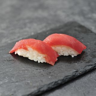 Nigiri De Atún (2 Pzs.)