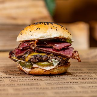 PASTRAMI BURGER