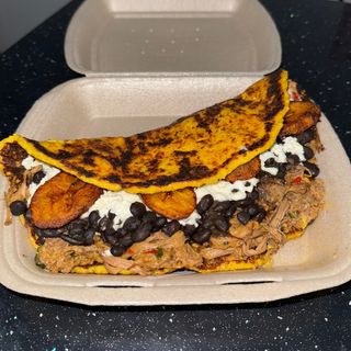 Cachapa grande de pabellón 