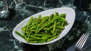 Fasole verde cu usturoi, lămâie