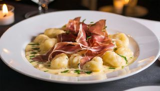 Gnocchi z szynką parmeńską
