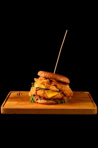 Двойной говяжий бургер