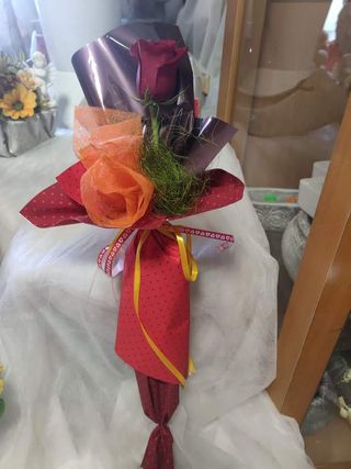 Buket sa 1 ružom 11