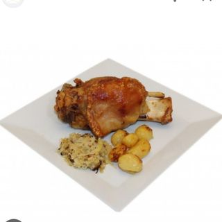 Codillo De Cerdo Confitado