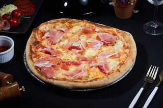 Pizza Quatro Formaggi Crudo  Ø 40cm