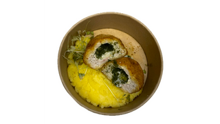 Kotlet po kijowski z pure ziemniaczanym