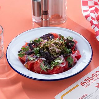 პომიდვრის სალათა