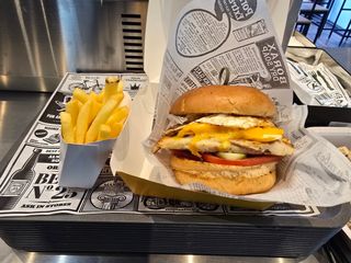 Пилешки бургер (400г)