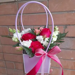 Petit panier de fleurs mélanges