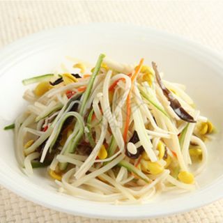 insalata con germogli di soia