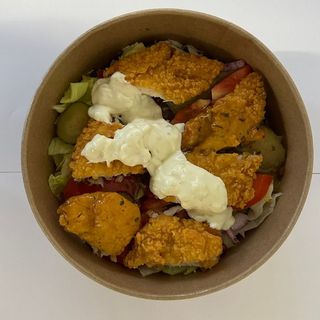 Salata cu Crispy Pui