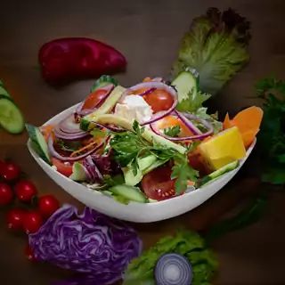 SALATA CU TELEMEA