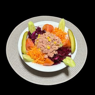 Ton Balikli Akdeni̇z Salata