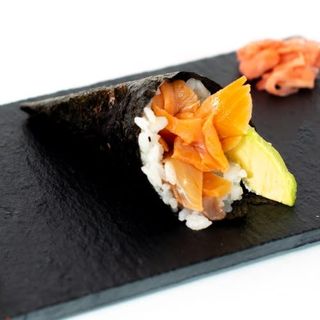 Temaki Salmón Ahumado (1 ud.)