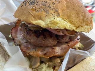 Panino con hamburger di vitello