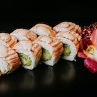 Uramaki Opiekany łosoś z krewetką