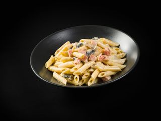 Penne Prosciutto e Funghi